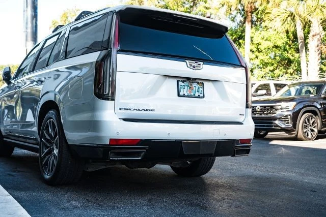 2021 Cadillac Escalade 5th Gen - Image 14 of 21