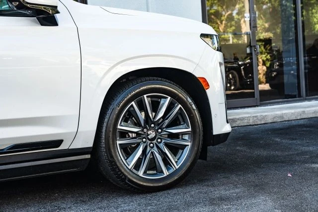 2021 Cadillac Escalade 5th Gen - Image 8 of 12