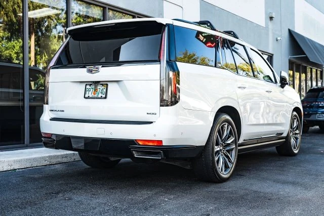 2021 Cadillac Escalade 5th Gen - Image 10 of 12