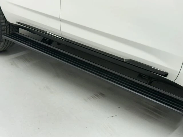 2021 Cadillac Escalade 5th Gen - Image 15 of 21