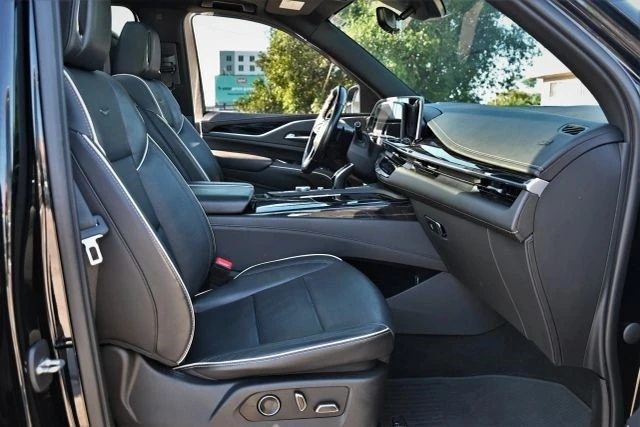 2021 Cadillac Escalade 5th Gen - Image 16 of 21