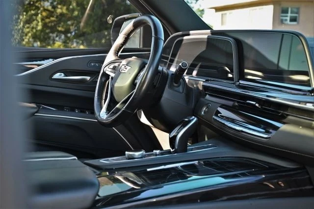 2021 Cadillac Escalade 5th Gen - Image 18 of 21