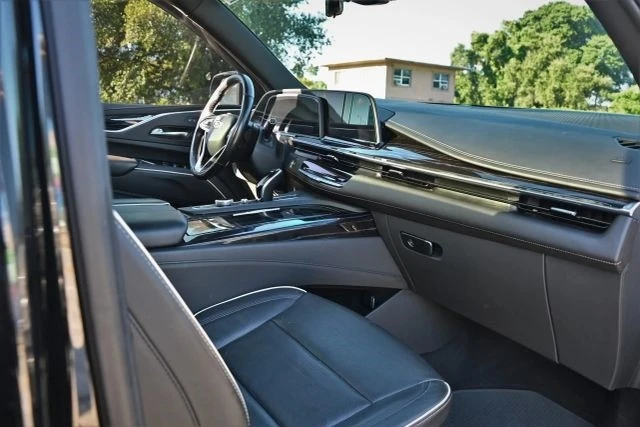 2021 Cadillac Escalade 5th Gen - Image 17 of 21