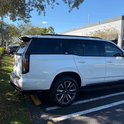 2021 Cadillac Escalade 5th Gen - Image 5 of 12
