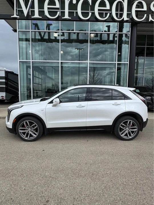2021 Cadillac XT4 - Image 2 of 14