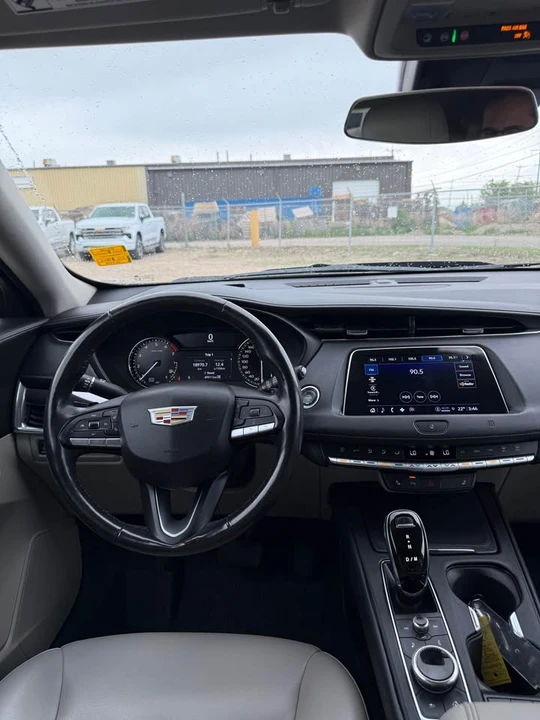 2021 Cadillac XT4 - Image 8 of 10