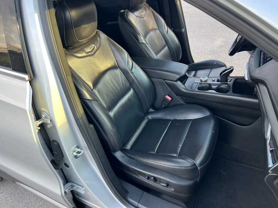 2021 Cadillac XT4 - Image 16 of 21