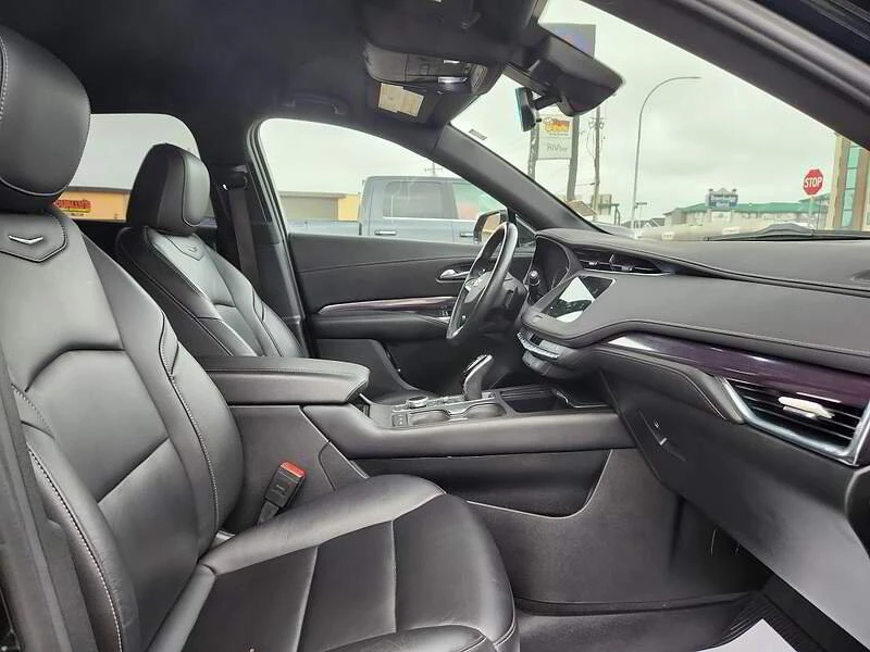 2021 Cadillac XT4 - Image 10 of 11
