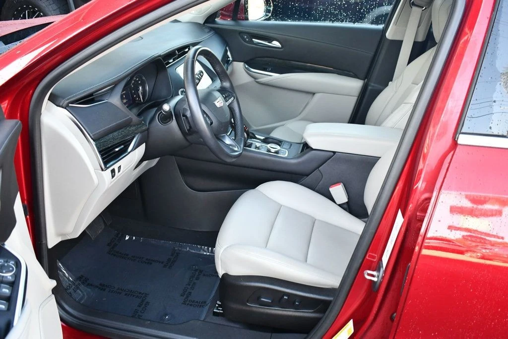 2021 Cadillac XT4 - Image 14 of 31