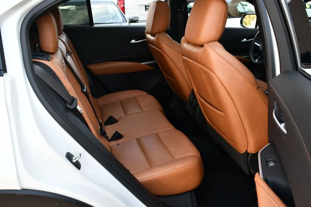 2021 Cadillac XT4 - Image 18 of 31