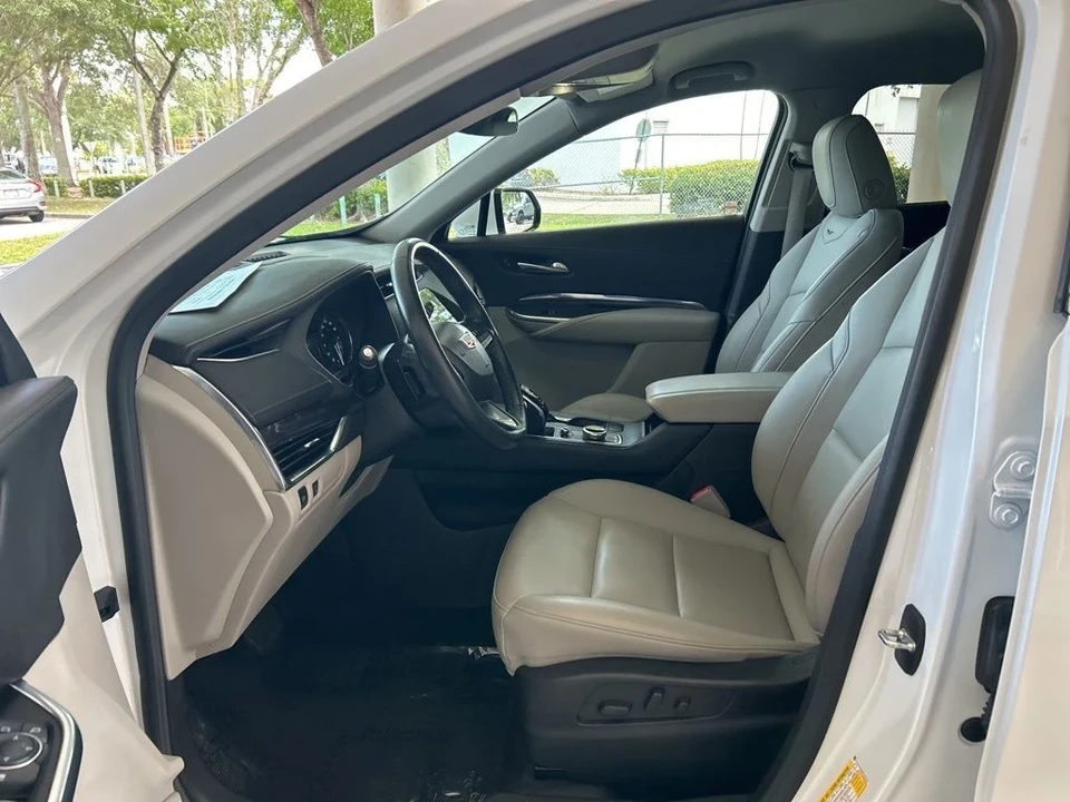 2021 Cadillac XT4 - Image 5 of 12