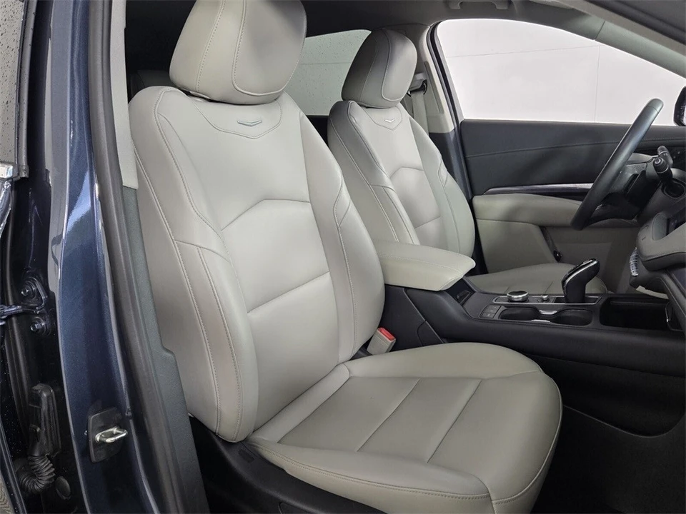 2021 Cadillac XT4 - Image 16 of 21