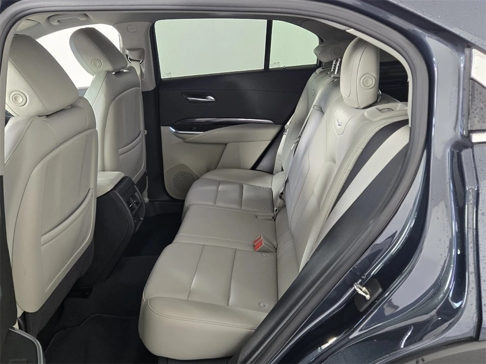 2021 Cadillac XT4 - Image 8 of 12
