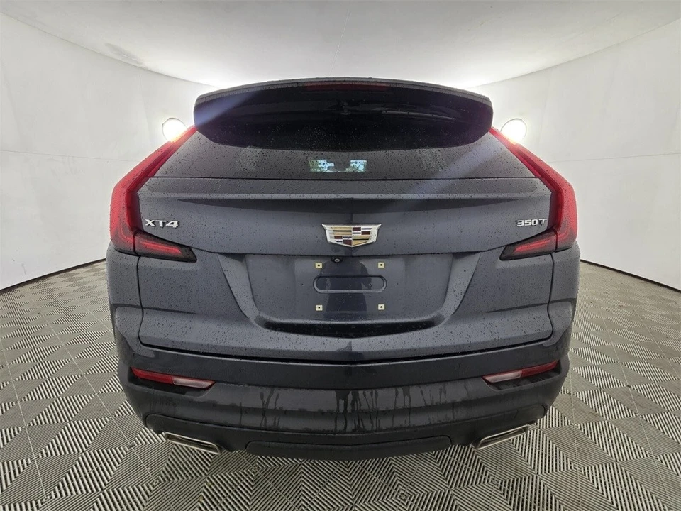2021 Cadillac XT4 - Image 10 of 12