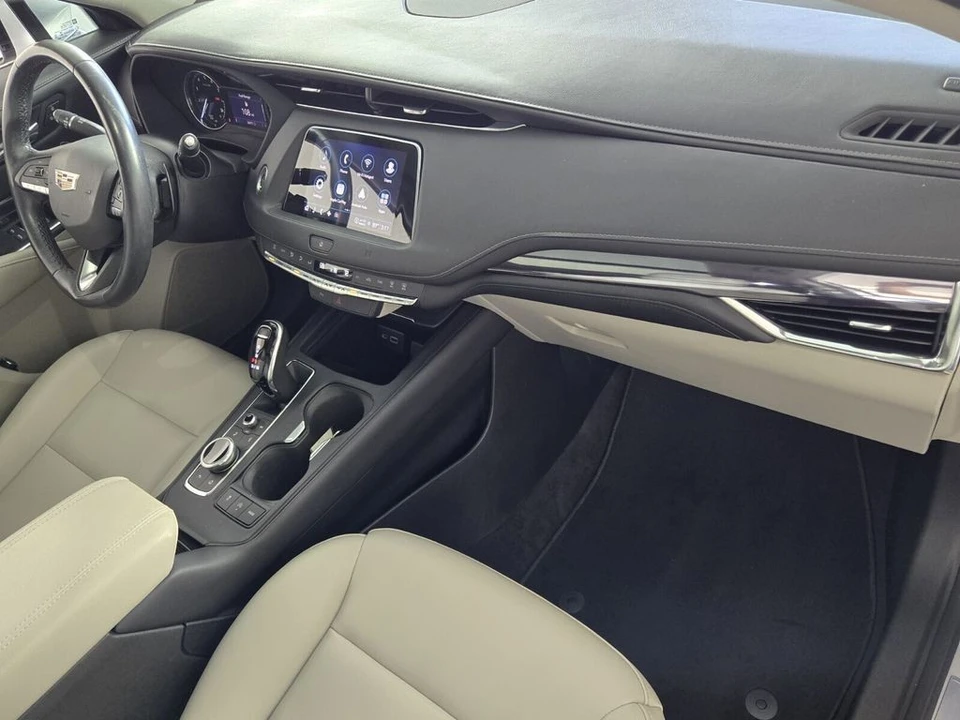2021 Cadillac XT4 - Image 15 of 21