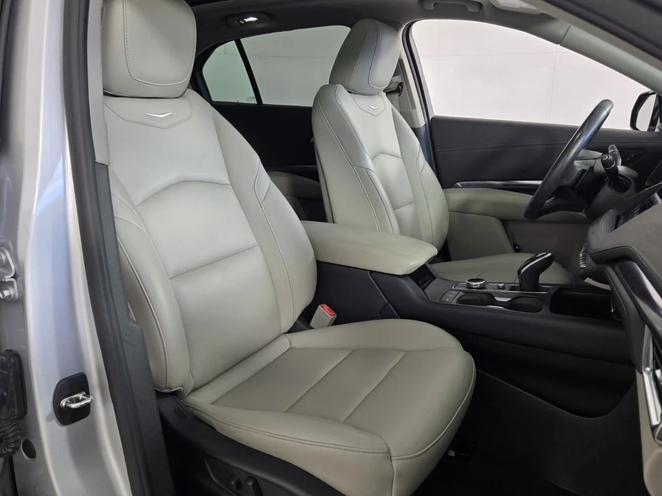 2021 Cadillac XT4 - Image 16 of 21