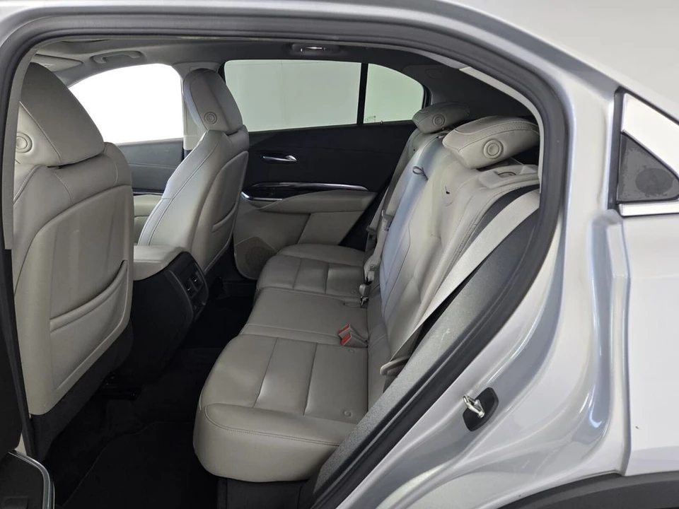 2021 Cadillac XT4 - Image 8 of 21