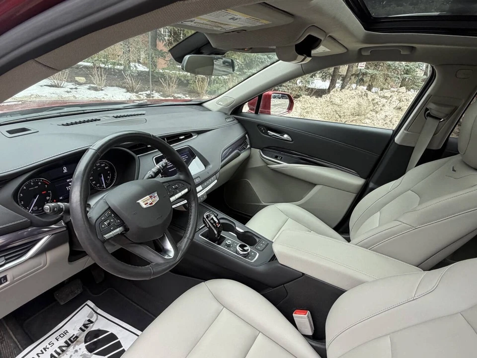 2021 Cadillac XT4 - Image 12 of 21