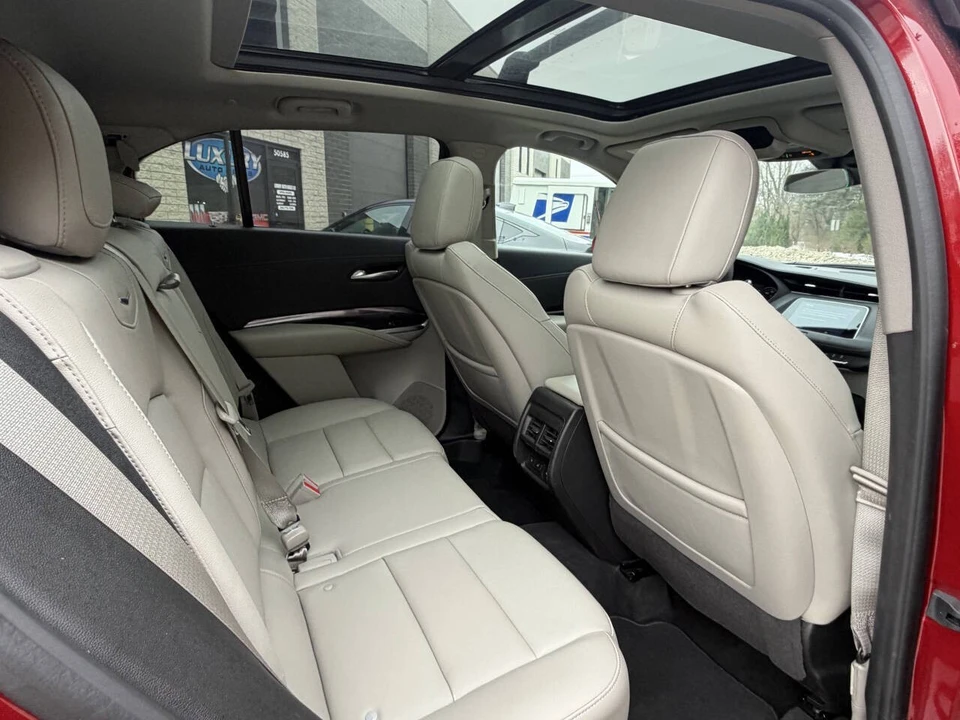 2021 Cadillac XT4 - Image 16 of 21