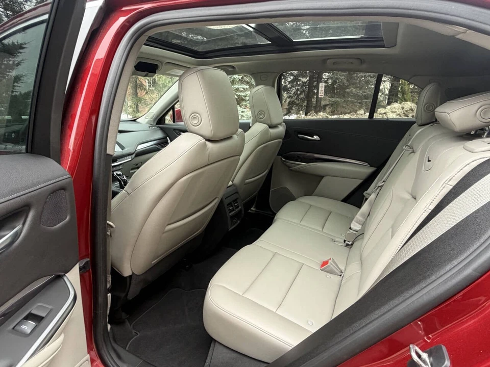 2021 Cadillac XT4 - Image 7 of 21