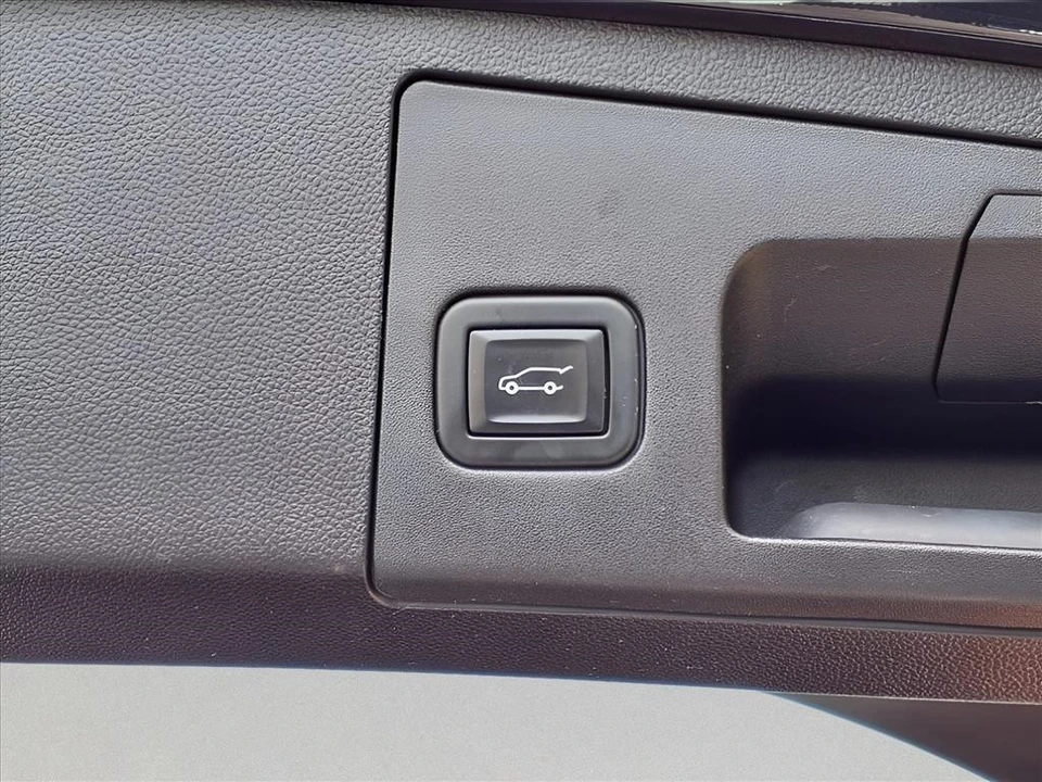 2021 Cadillac XT4 - Image 7 of 21