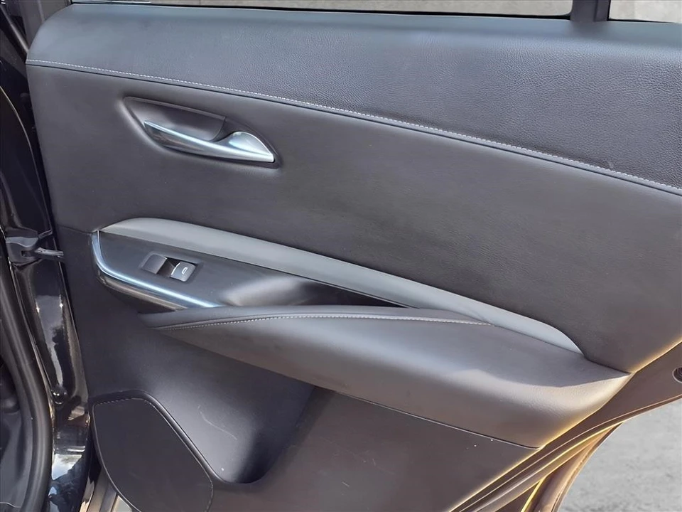 2021 Cadillac XT4 - Image 17 of 21