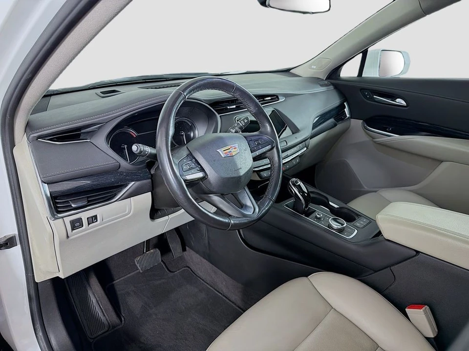 2021 Cadillac XT4 - Image 10 of 12