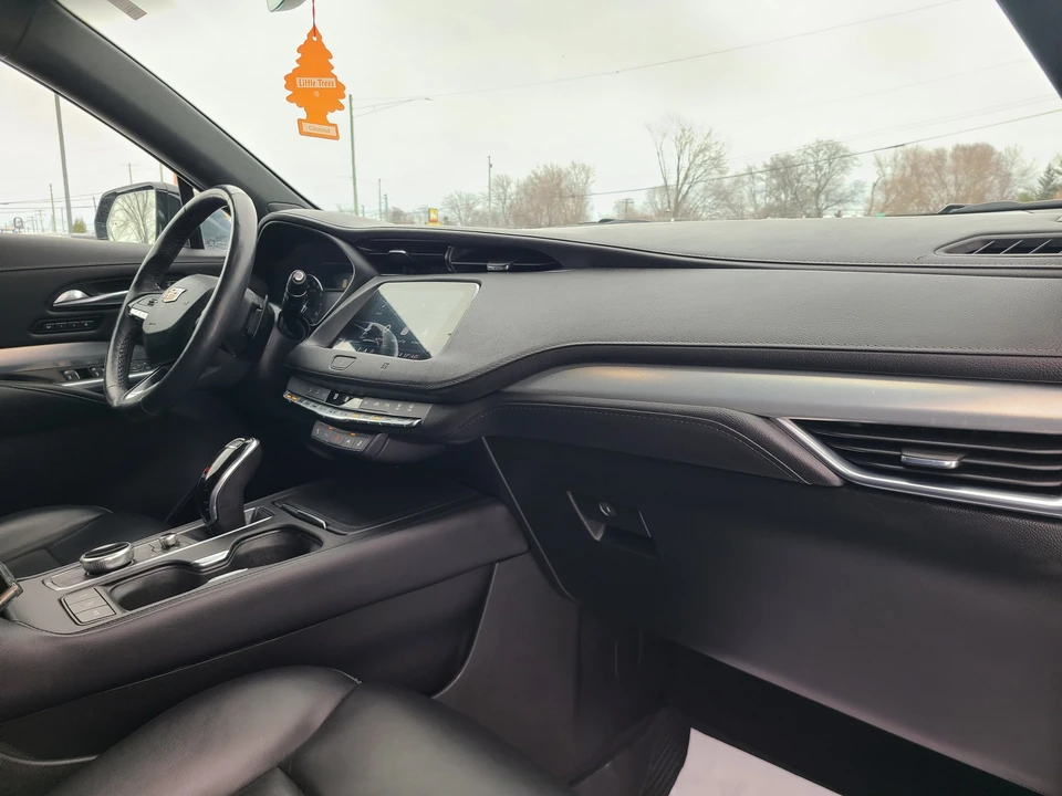 2021 Cadillac XT4 - Image 16 of 21
