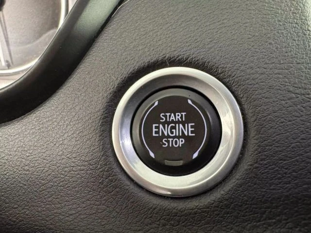 2021 Cadillac XT4 - Image 18 of 21