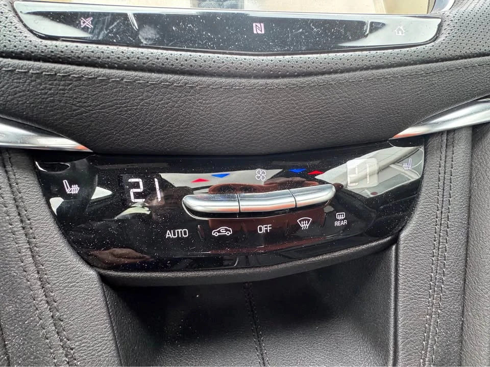 2021 Cadillac XT5 - Image 10 of 14