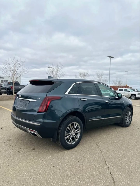 2021 Cadillac XT5 - Image 3 of 10