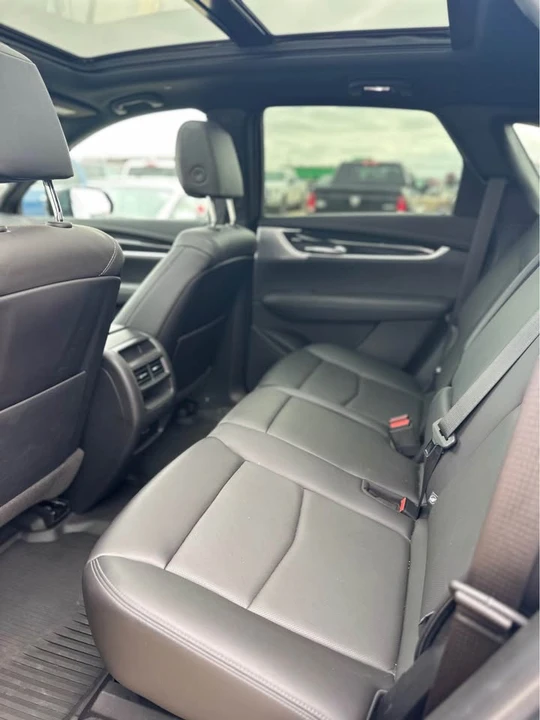 2021 Cadillac XT5 - Image 10 of 10