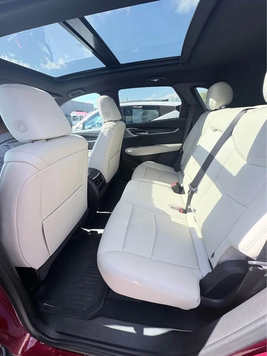 2021 Cadillac XT5 - Image 5 of 7
