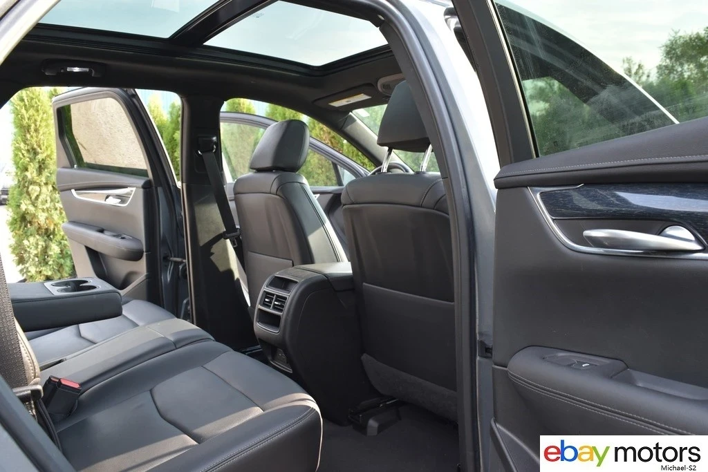 2021 Cadillac XT5 - Image 17 of 21