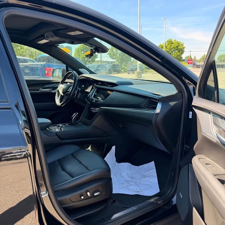 2021 Cadillac XT5 - Image 11 of 16