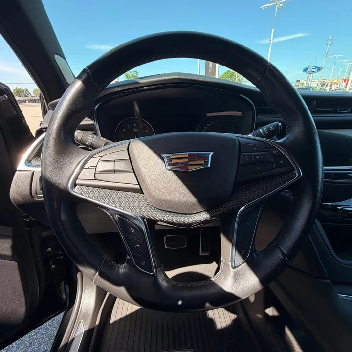 2021 Cadillac XT5 - Image 14 of 16