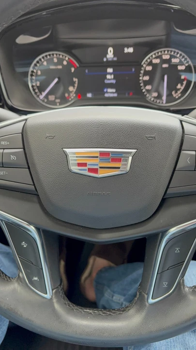 2021 Cadillac XT5 - Image 8 of 21