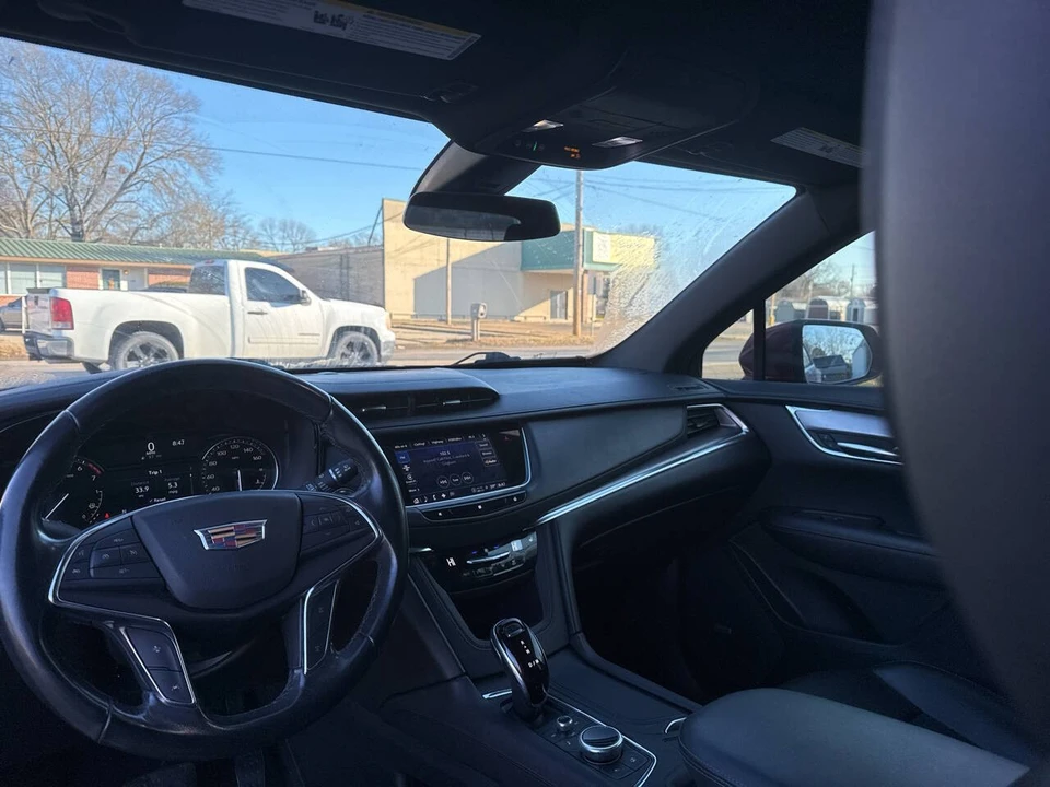 2021 Cadillac XT5 - Image 11 of 21