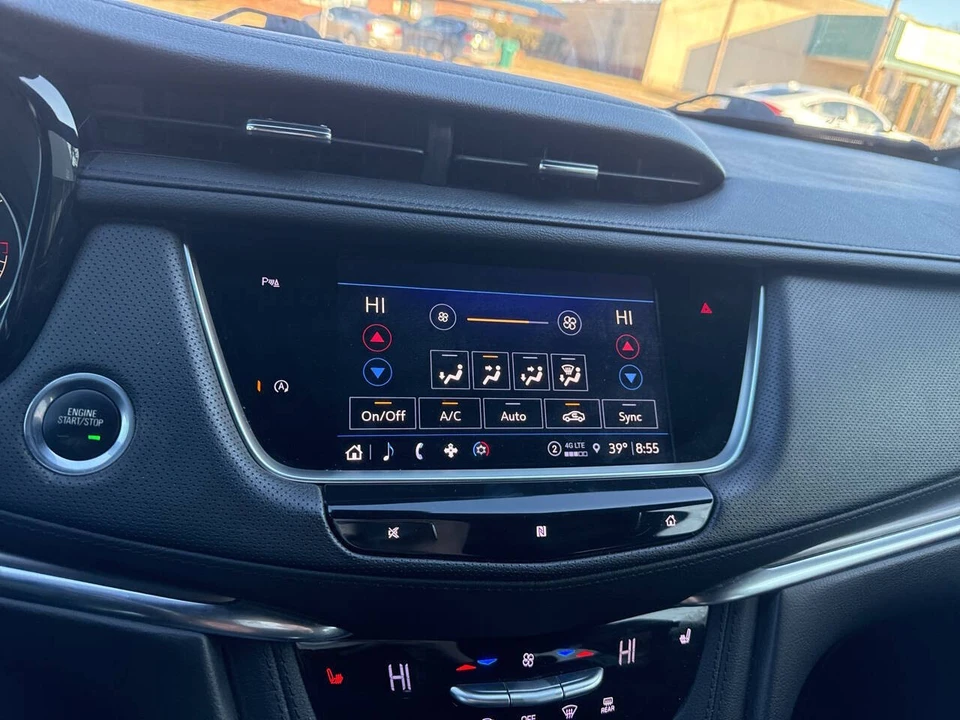 2021 Cadillac XT5 - Image 17 of 21