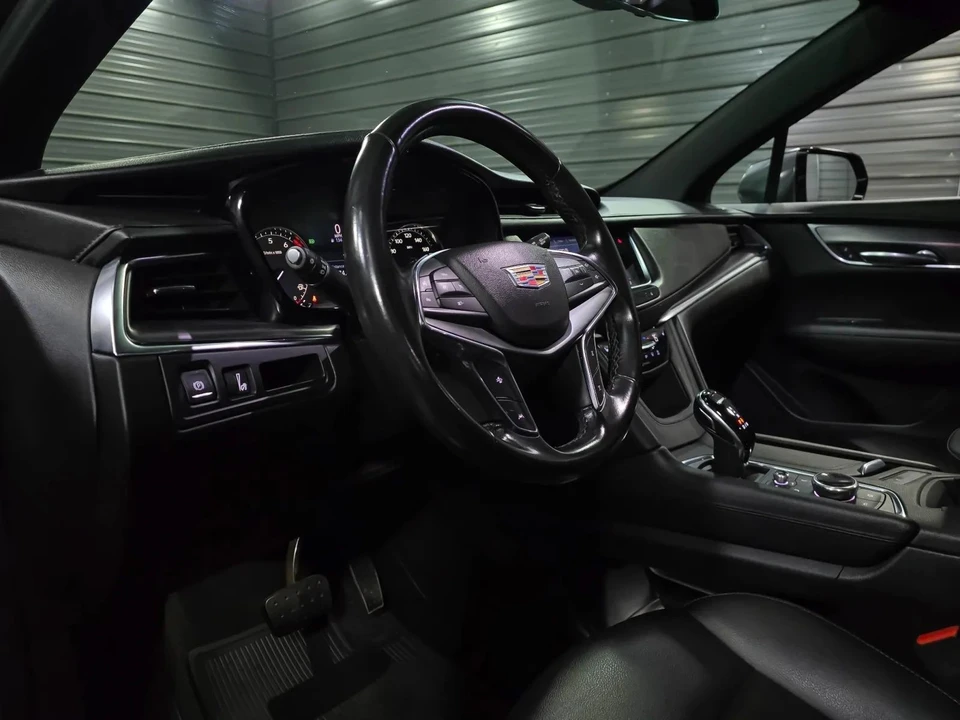 2021 Cadillac XT5 - Image 10 of 12