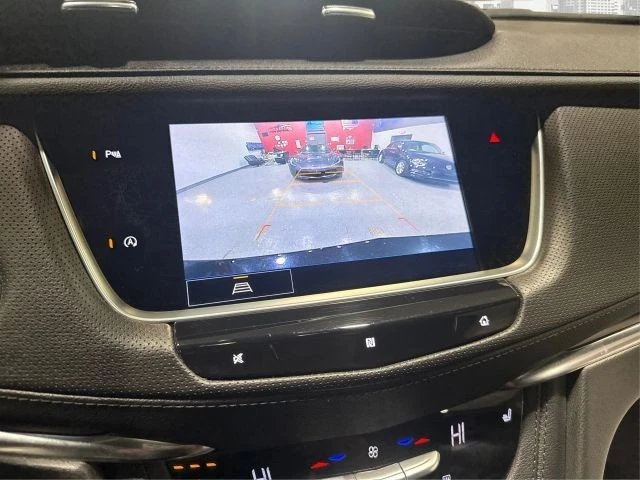 2021 Cadillac XT5 - Image 16 of 21