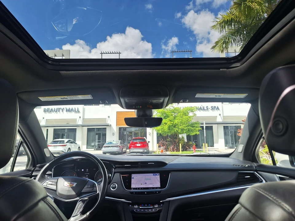 2021 Cadillac XT5 - Image 6 of 9