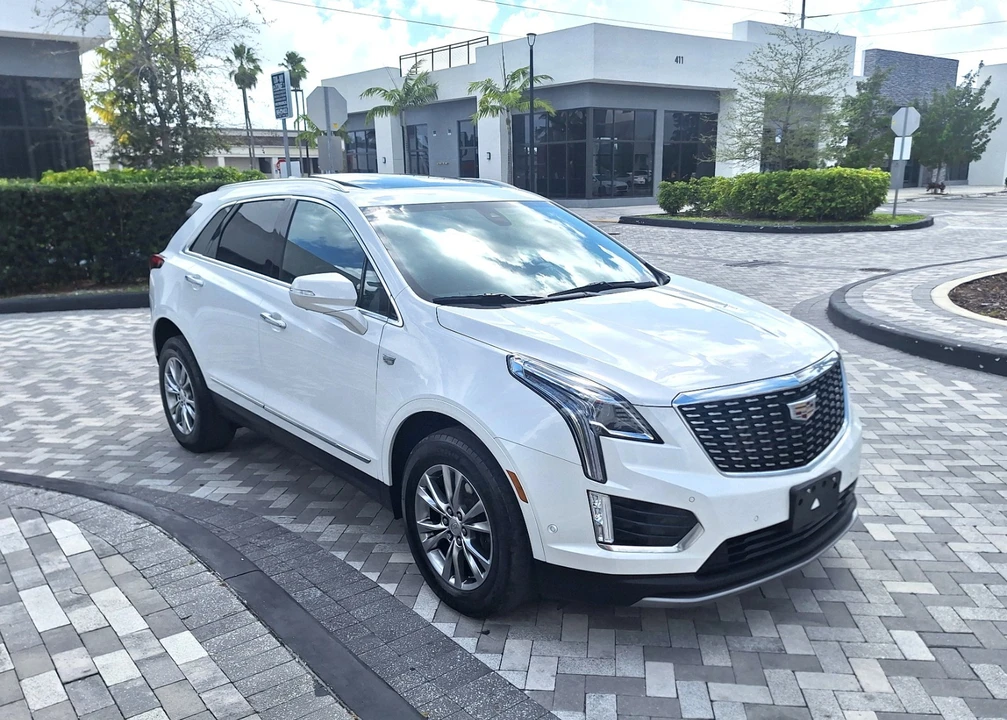2021 Cadillac XT5 - Image 2 of 9