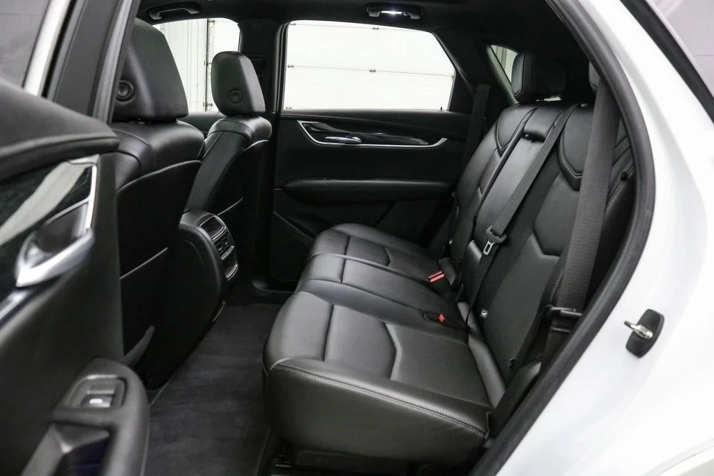 2021 Cadillac XT5 - Image 19 of 21