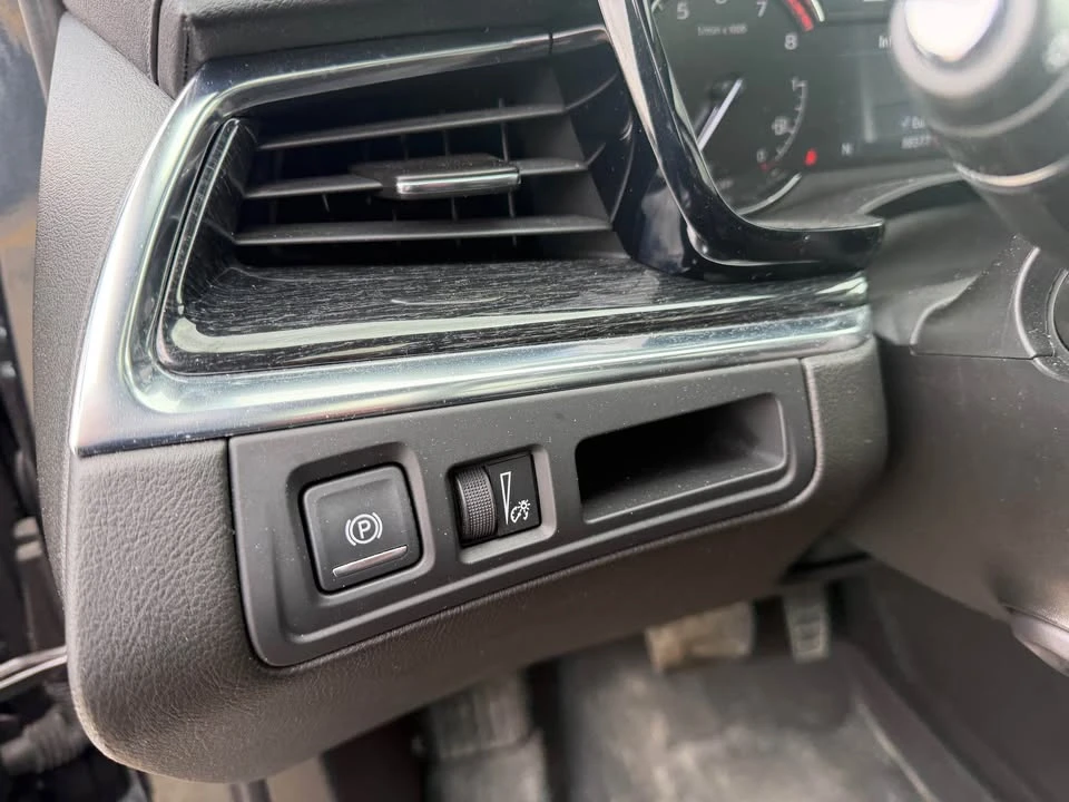 2021 Cadillac XT5 - Image 13 of 20