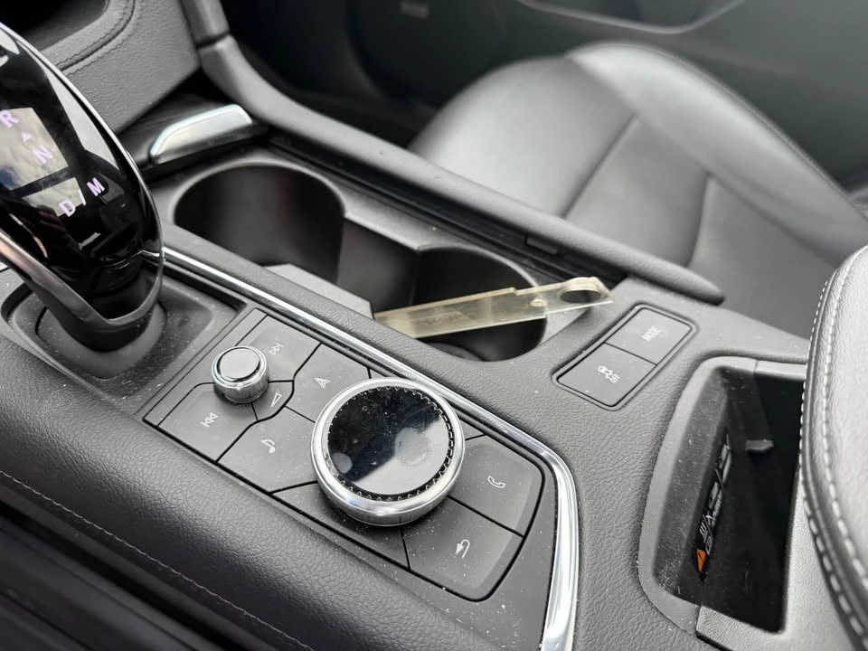 2021 Cadillac XT5 - Image 18 of 20