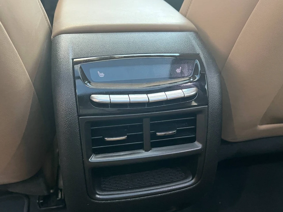 2021 Cadillac XT5 - Image 19 of 21
