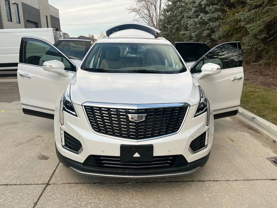 2021 Cadillac XT5 - Image 14 of 21