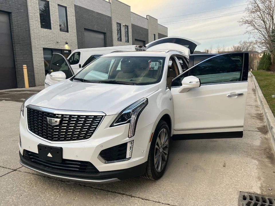 2021 Cadillac XT5 - Image 13 of 21