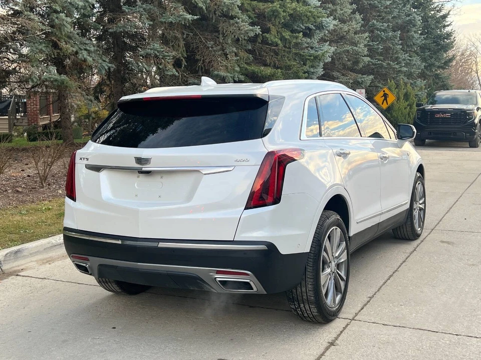 2021 Cadillac XT5 - Image 7 of 21
